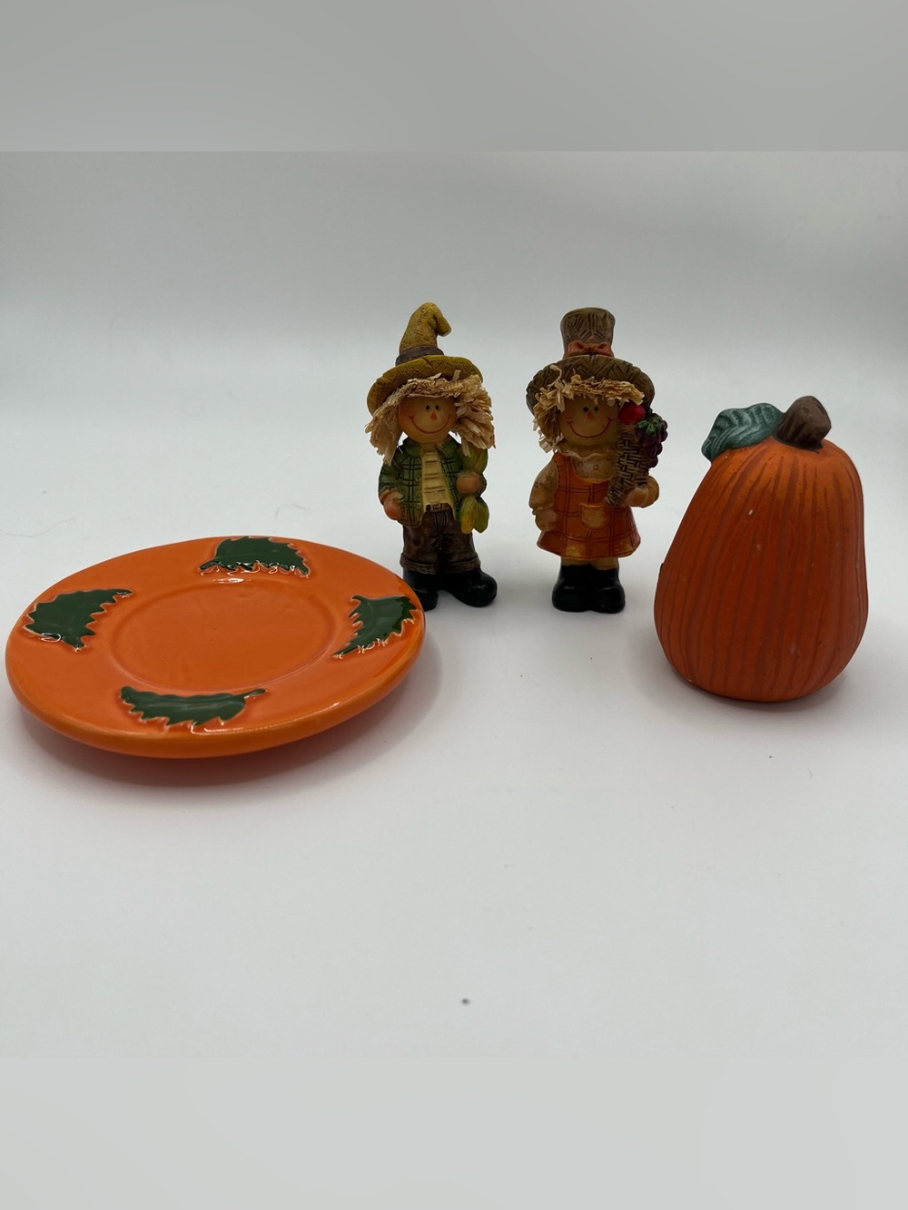 Vintage Fall Thanksgiving Resin Figurines Mini Ceramic Plate Decor - Bundle of 4